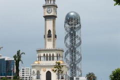 Chacha Tower und Aplhabetical Tower