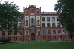 Universität