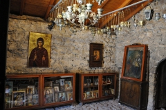 In der Kirche in Plataniotissa