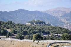 Denkmal nahe dem Kloster Agia Lavra