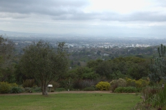Im Kirstenbosch Botanischer Garten mit Blick auf Kapstadt